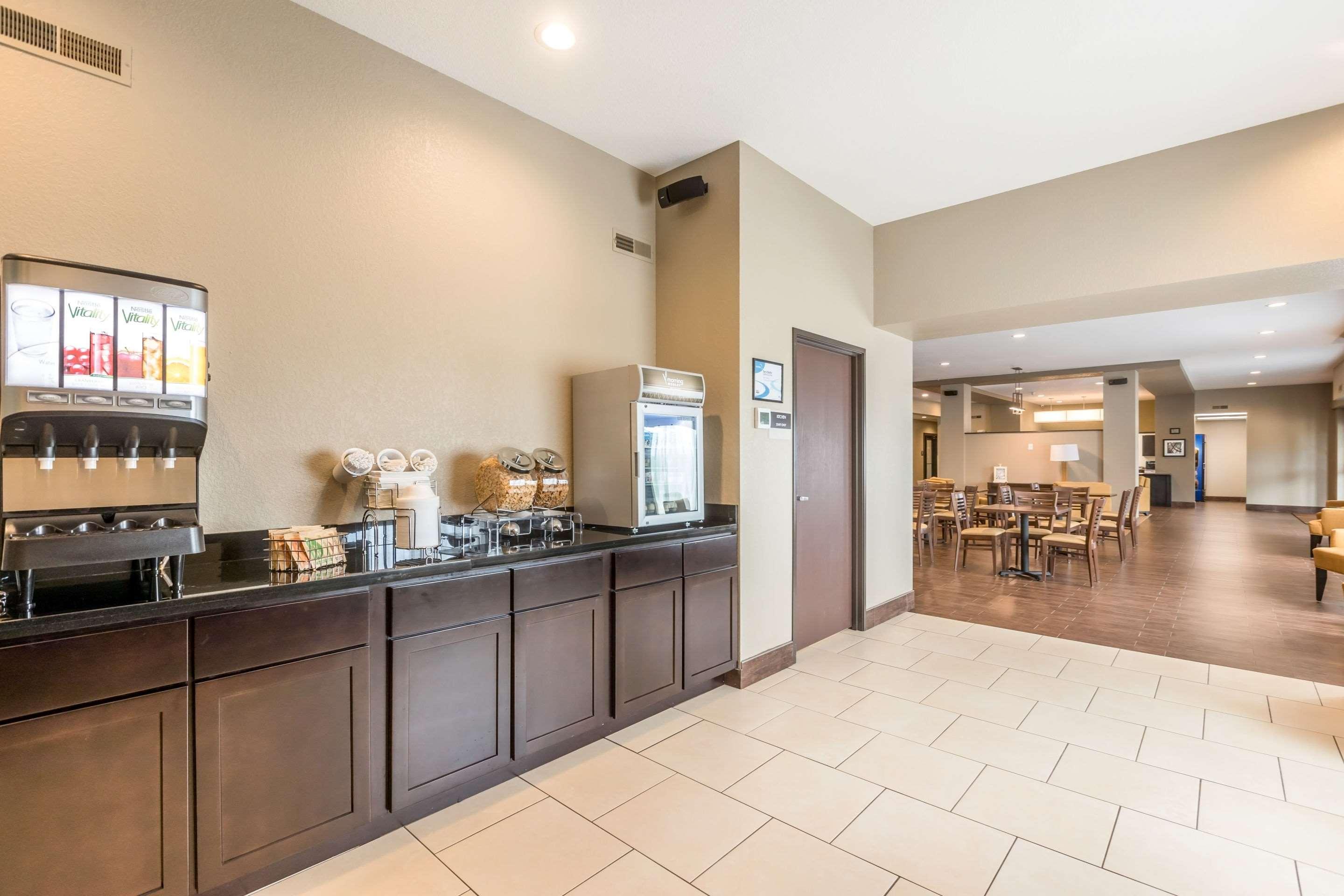 Sleep Inn & Suites West Des Moines Near Jordan Creek Экстерьер фото